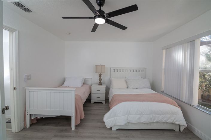 Image No.41-3 Bed Townhouse for sale