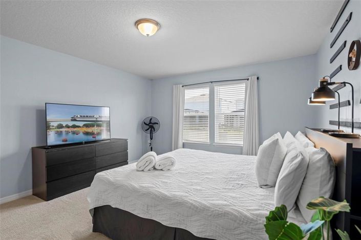 Image No.18-5 Bed Townhouse for sale