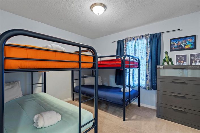 Image No.26-5 Bed Townhouse for sale