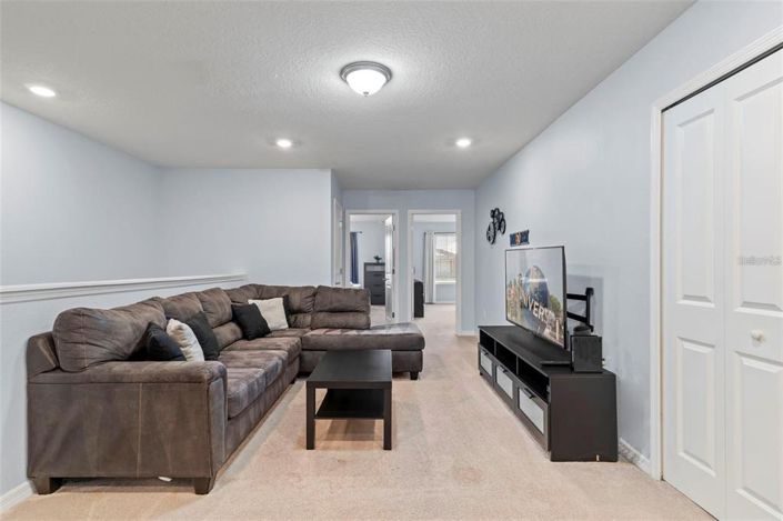 Image No.28-5 Bed Townhouse for sale