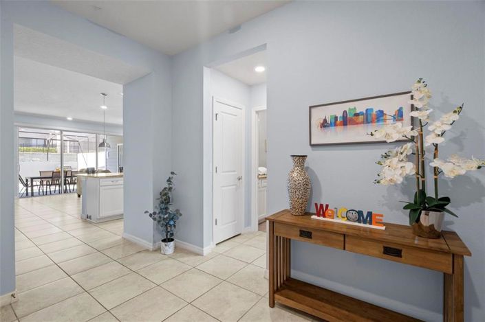 Image No.4-5 Bed Townhouse for sale