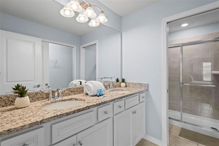 Image No.5-5 Bed Townhouse for sale