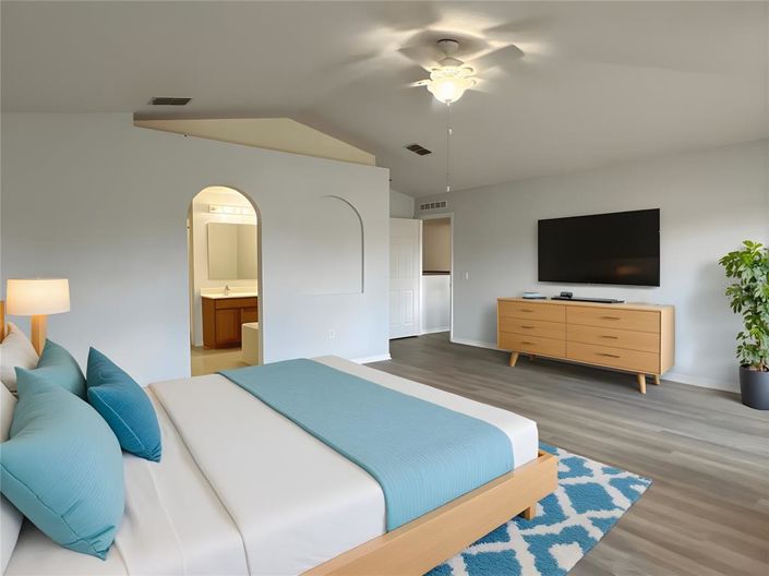 Image No.19-4 Bed Property for sale