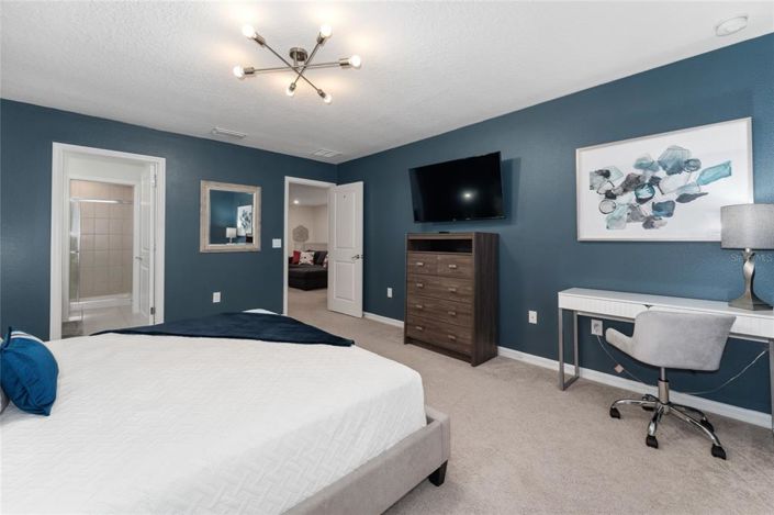 Image No.19-5 Bed Townhouse for sale