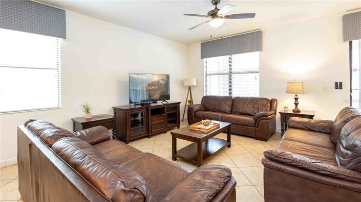 Image No.18-9 Bed House for sale