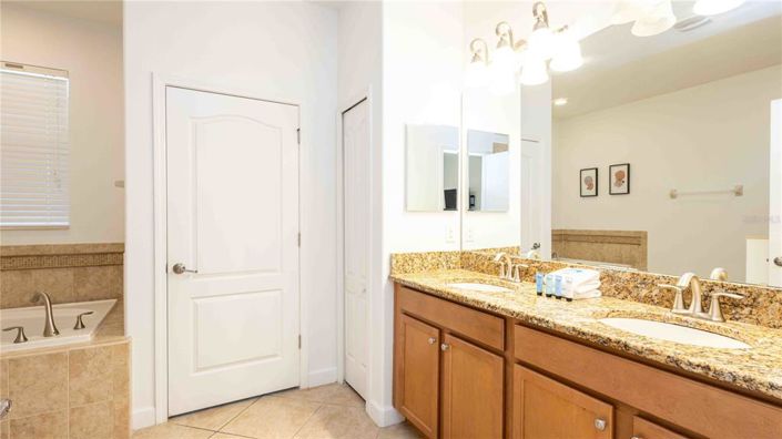 Image No.29-9 Bed House for sale