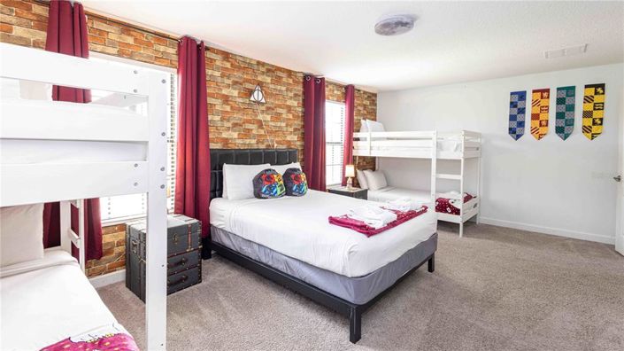 Image No.48-9 Bed House for sale