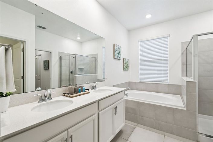 Image No.27-3 Bed Property for sale