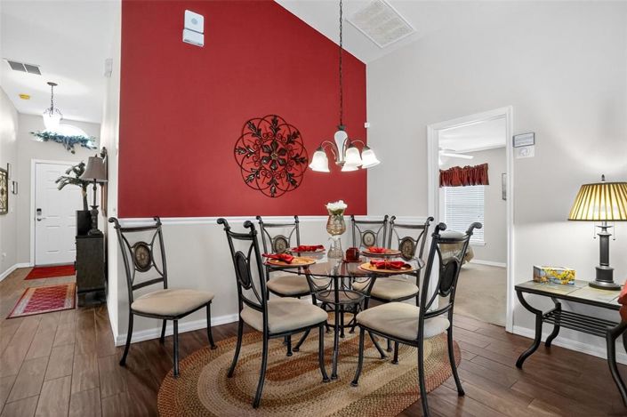 Image No.10-5 Bed House for sale