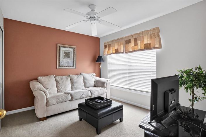 Image No.8-5 Bed House for sale