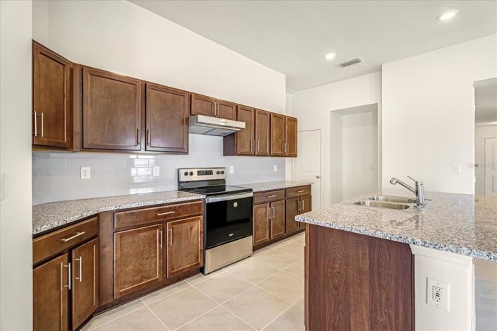 Image No.12-3 Bed Property for sale