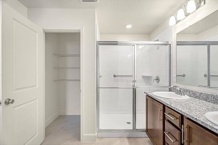 Image No.31-3 Bed Property for sale