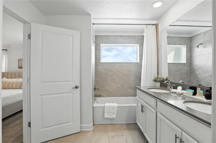 Image No.17-4 Bed Townhouse for sale