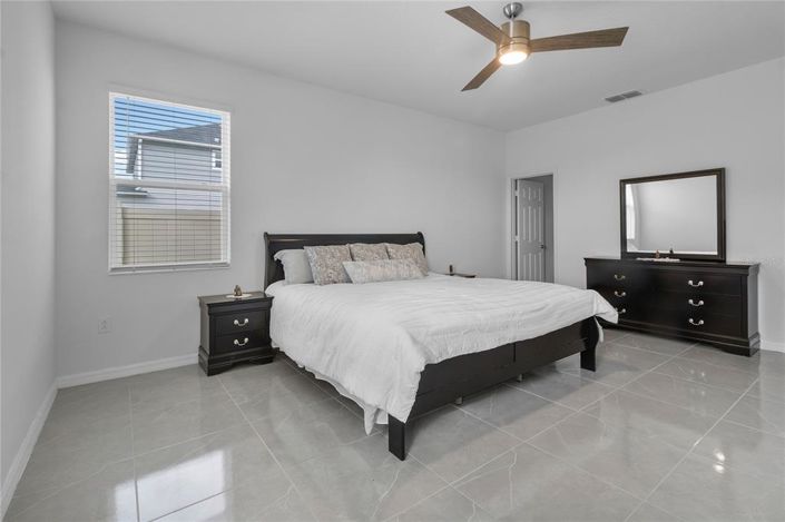 Image No.11-4 Bed Property for sale