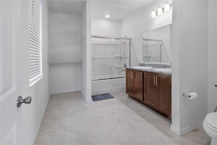 Image No.14-4 Bed Property for sale