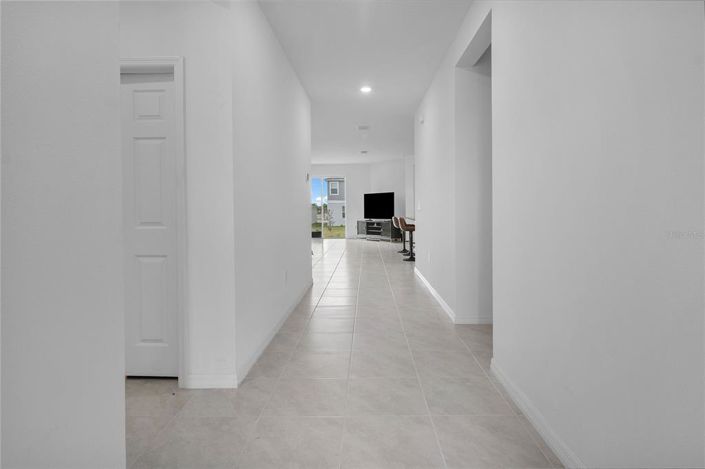 Image No.3-4 Bed Property for sale