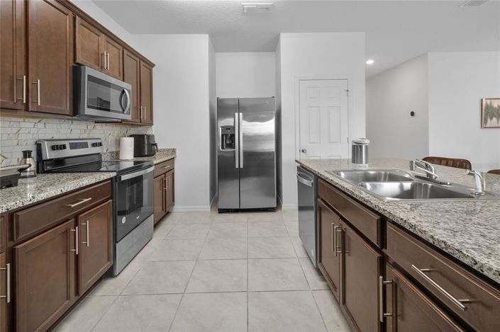 Image No.9-4 Bed Property for sale