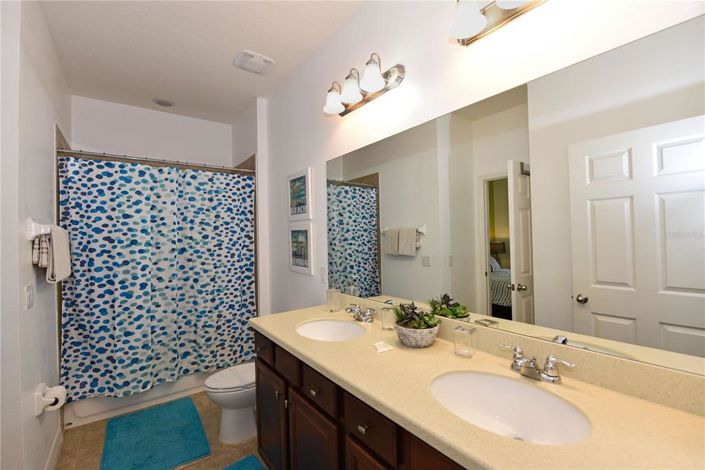 Image No.2-7 Bed Property for sale