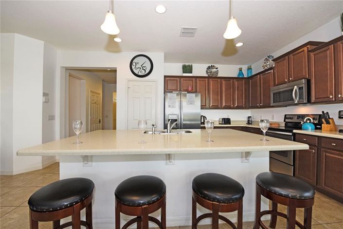 Image No.21-7 Bed Property for sale