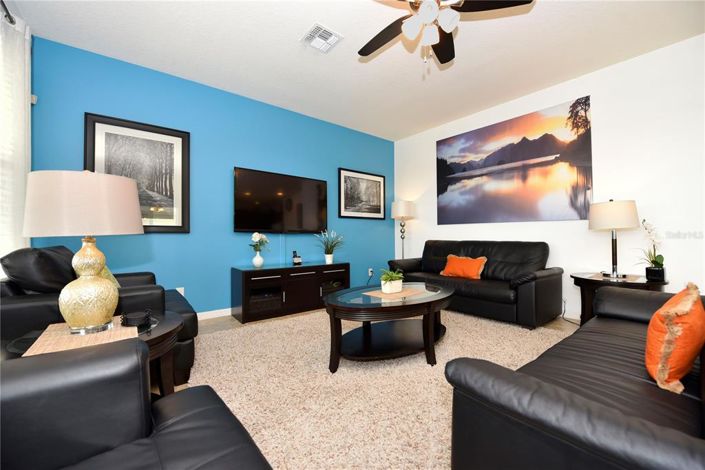 Image No.24-7 Bed Property for sale