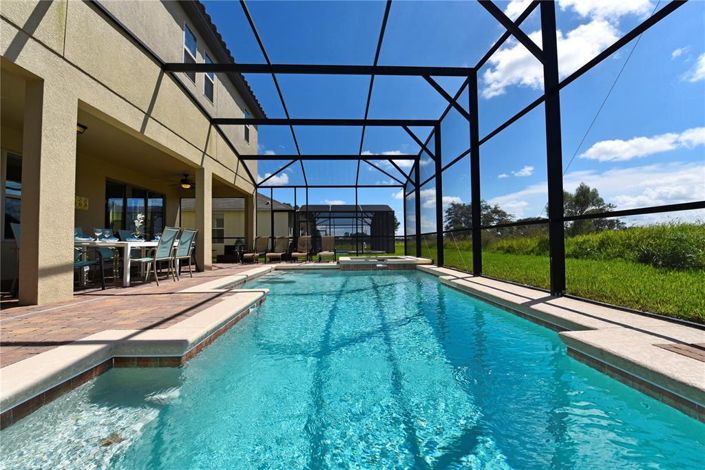 Image No.30-7 Bed Property for sale