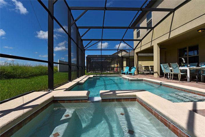 Image No.32-7 Bed Property for sale