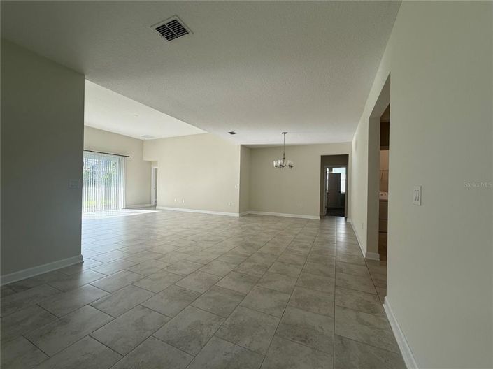 Image No.12-4 Bed House for sale