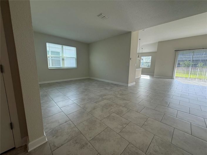 Image No.16-4 Bed House for sale