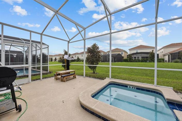 Image No.6-5 Bed House for sale