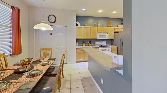 Image No.10-5 Bed Property for sale