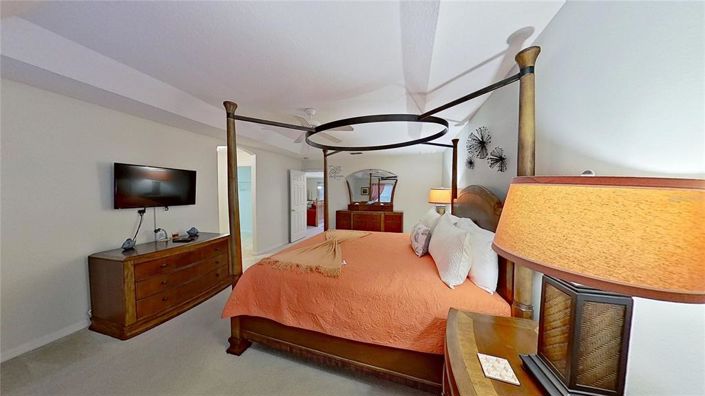 Image No.27-5 Bed Property for sale