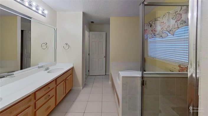 Image No.34-5 Bed Property for sale