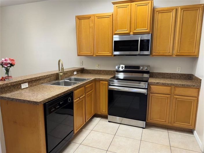 Image No.9-4 Bed Property for sale