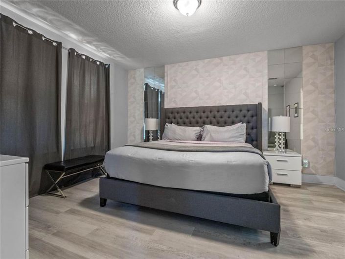 Image No.16-4 Bed Property for sale