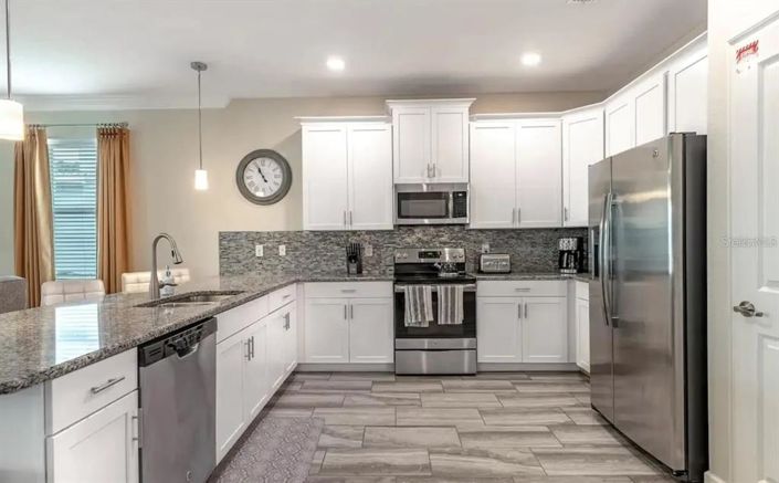 Image No.10-9 Bed House for sale