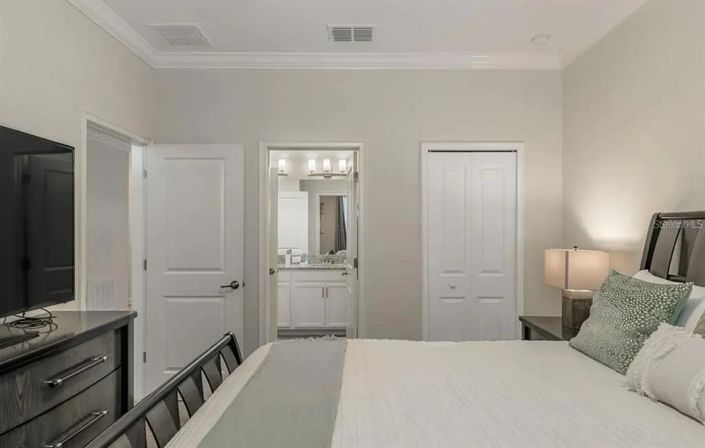 Image No.21-9 Bed House for sale