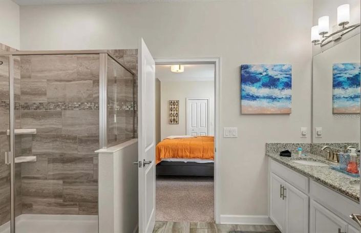 Image No.24-9 Bed House for sale