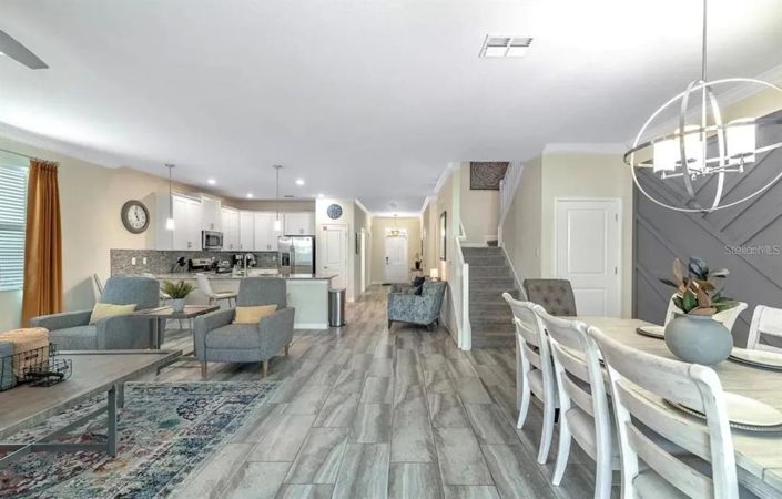 Image No.7-9 Bed House for sale