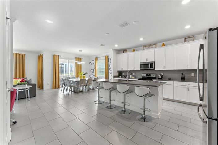 Image No.24-6 Bed House for sale