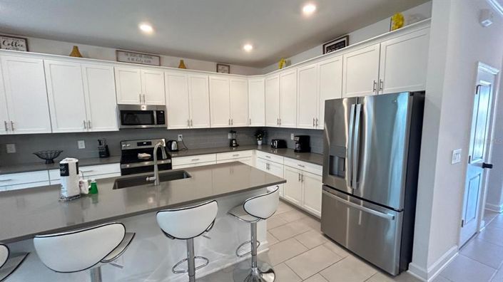 Image No.27-6 Bed House for sale