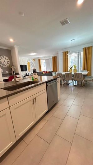 Image No.31-6 Bed House for sale