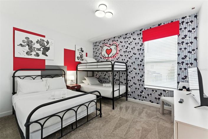 Image No.54-6 Bed House for sale