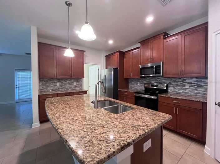 Image No.34-4 Bed Property for sale