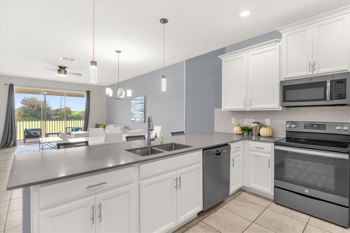 Image No.16-3 Bed Townhouse for sale