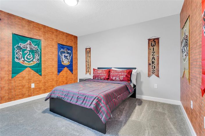 Image No.20-8 Bed House for sale