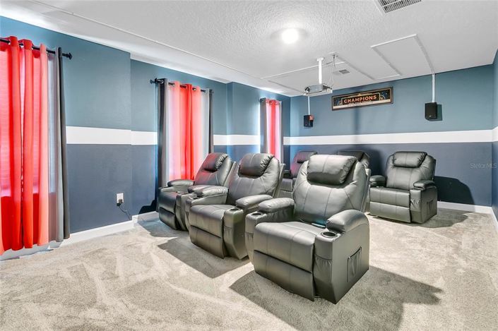 Image No.30-8 Bed House for sale