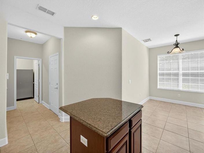 Image No.11-3 Bed Townhouse for sale