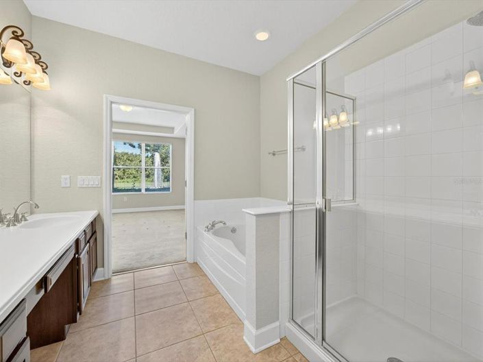 Image No.20-3 Bed Townhouse for sale