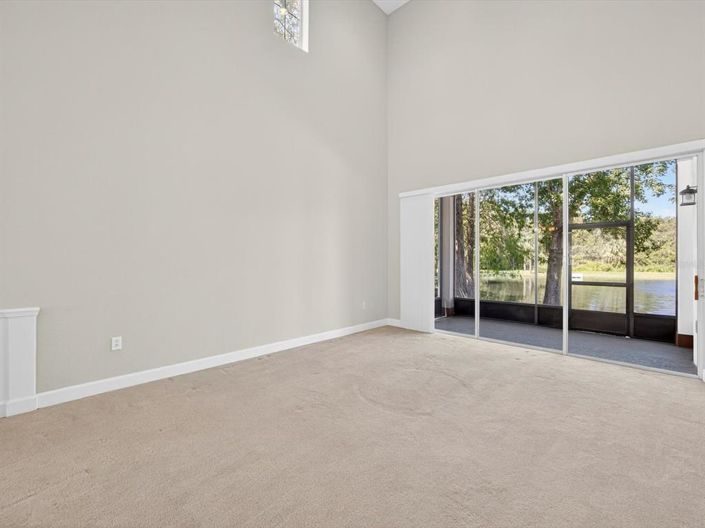 Image No.6-3 Bed Townhouse for sale