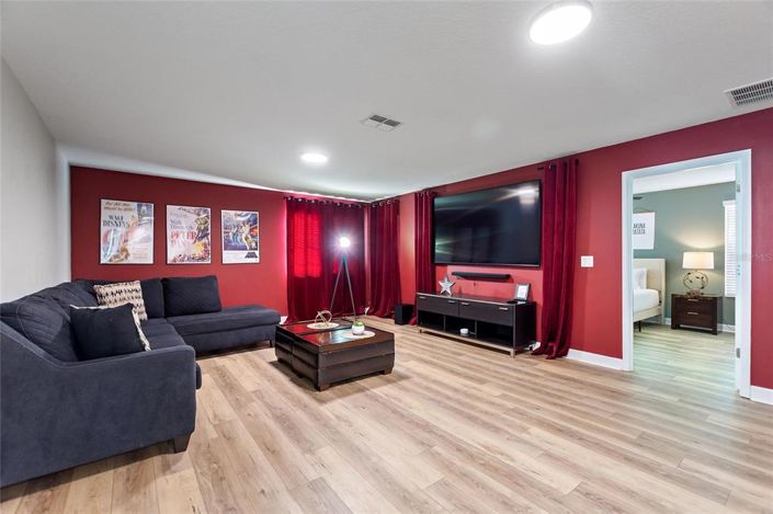 Image No.21-7 Bed Property for sale